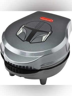 Star Wars The Mandalorian Mythosaur Mini Waffle Maker 4" New